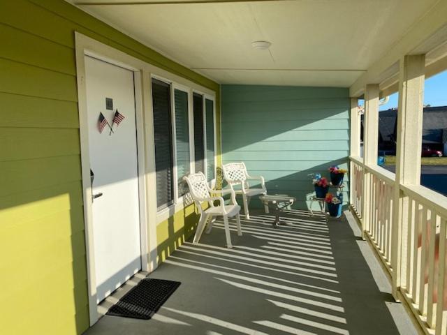 Ocean Shores Resort (Adults Only) Esterno foto